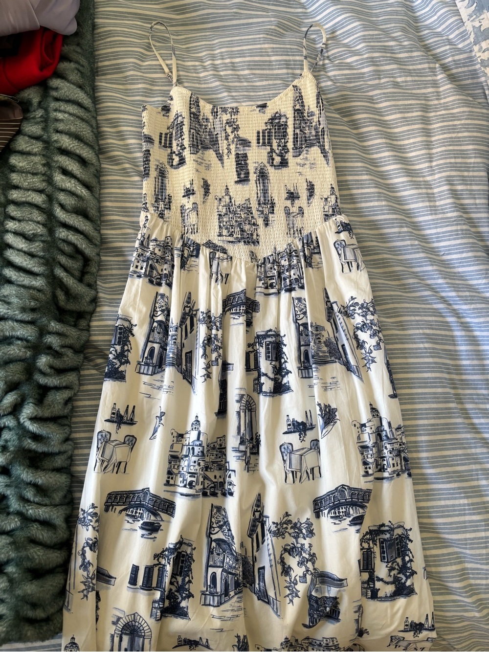 Abercrombie & Fitch Blue and White Toile Smocked Basque Waist Midi Dress - Picture 3 of 4